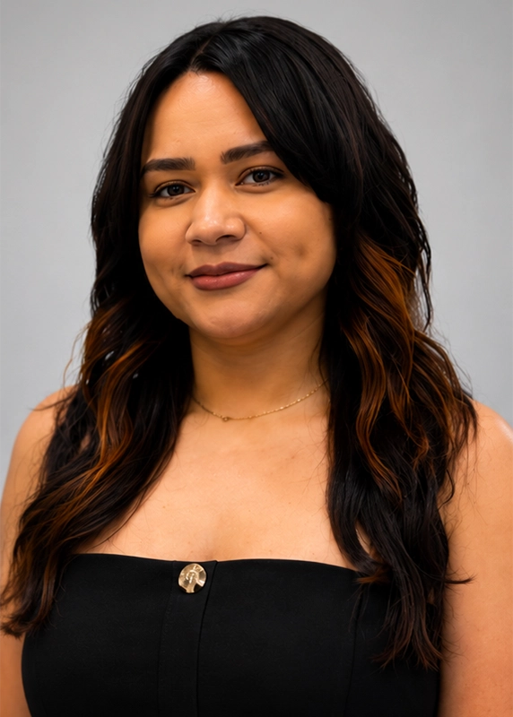 Sandra Headshot